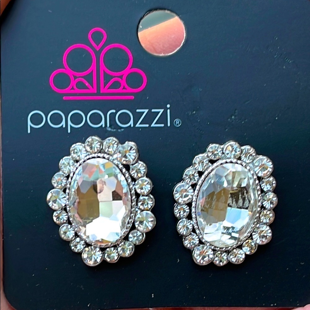 paparazzi Rhinestone Sparkle Earrings "Hold Court" White Post Earrings NEW 3/$10